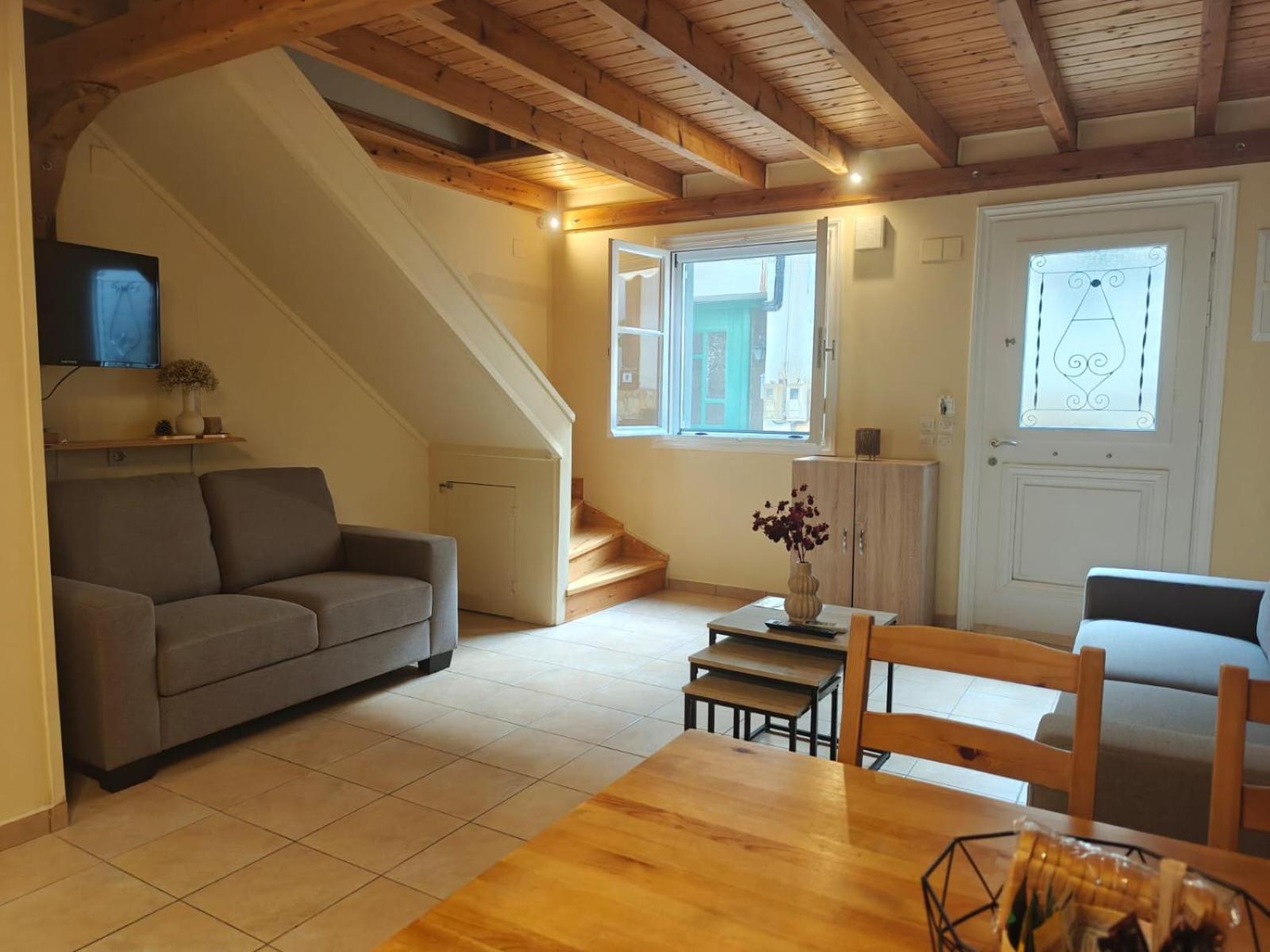 George Apartment Lefkada City ภายนอก รูปภาพ